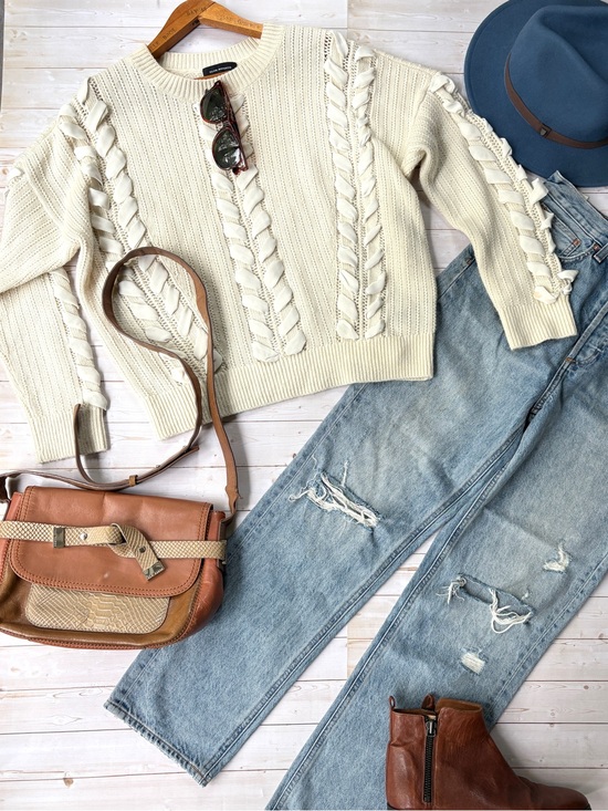 Club Monaco Sweaters - Club Monaco ribbon trim sweater
